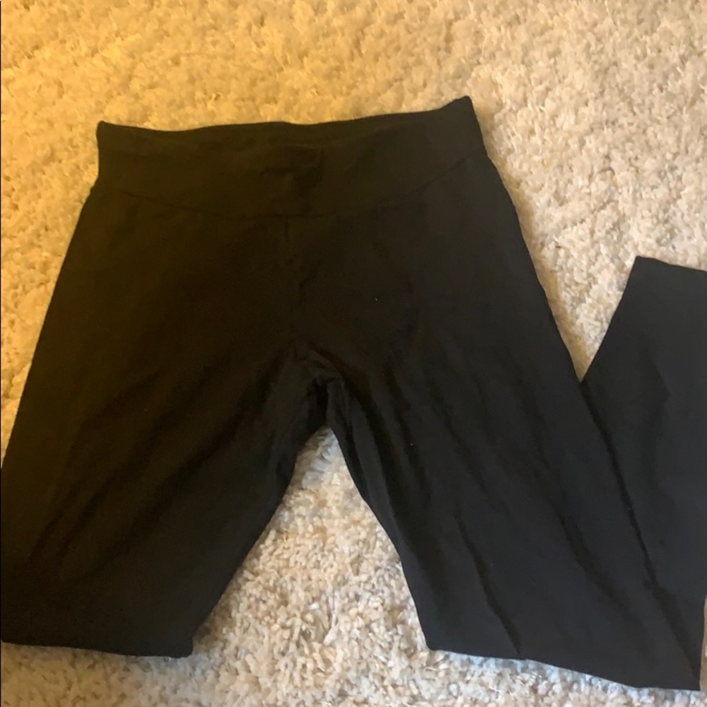Classic black leggings